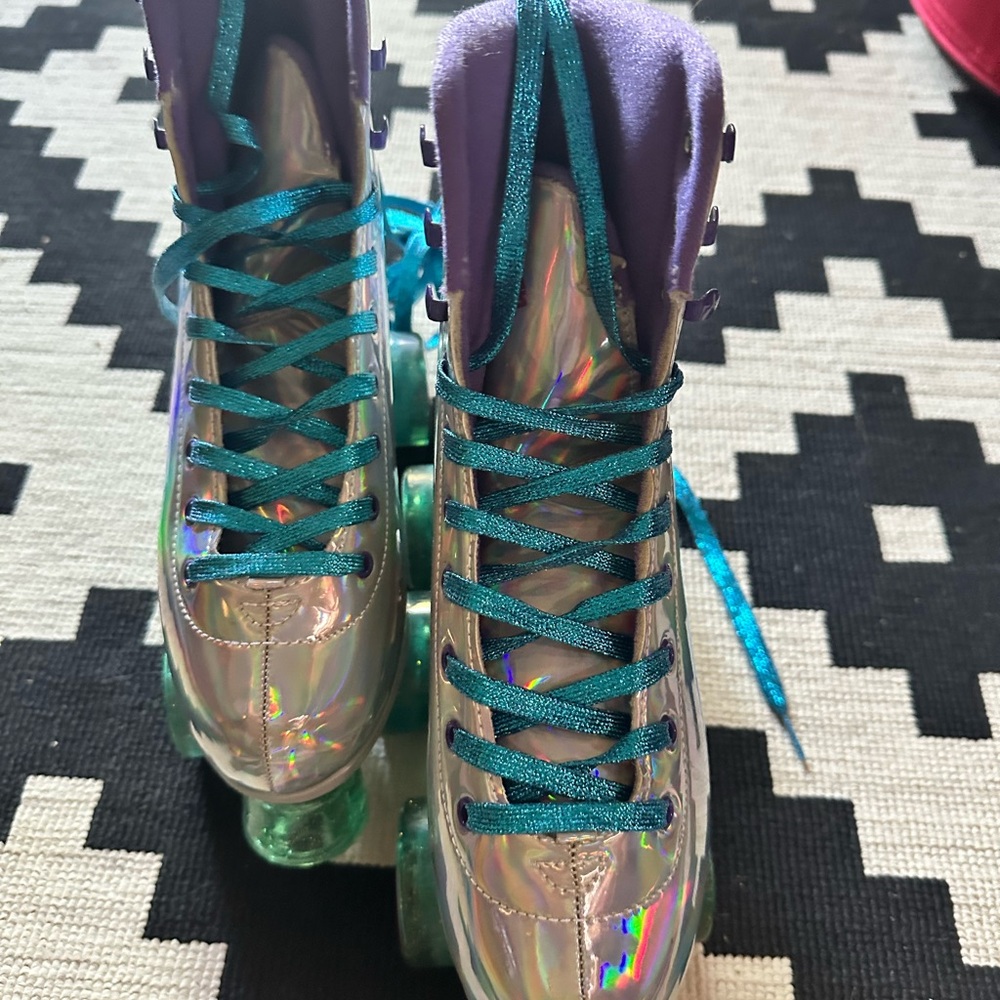 SOLD Impala Holographic Roller Skates with Teal Glitter Laces W8